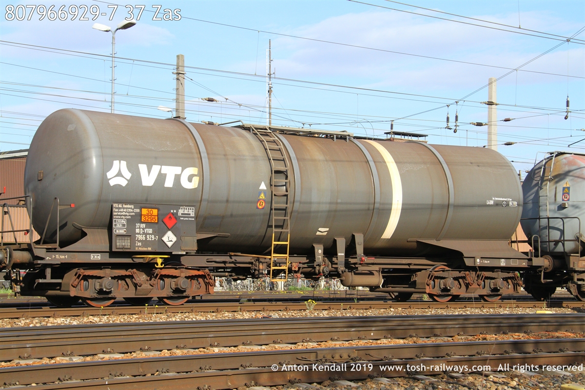 807966929-7_37 Zas.JPG